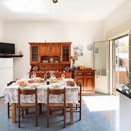 Poseidon Clima E Parking Dom wakacyjny *