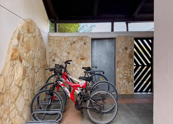 Poseidon Clima E Parking Torre Squillace